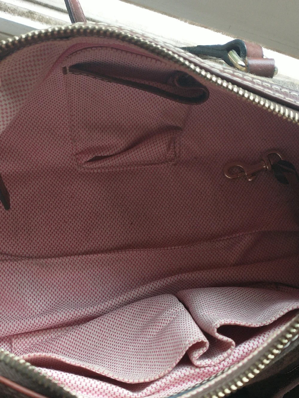 Dooney & Bourke Monogram Fabric Handbag 👜 - Picture 10 of 10